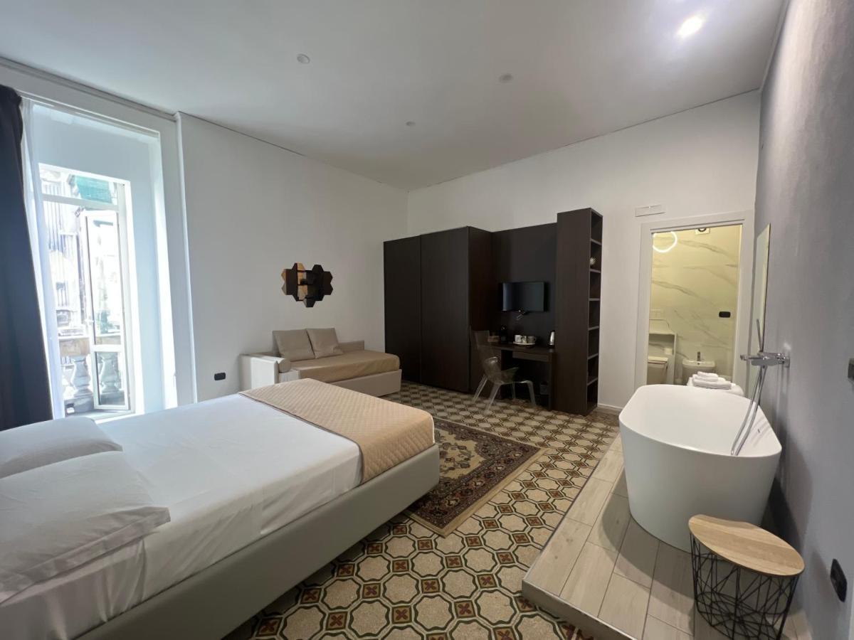La Piazza Suite Napoli Ngoại thất bức ảnh